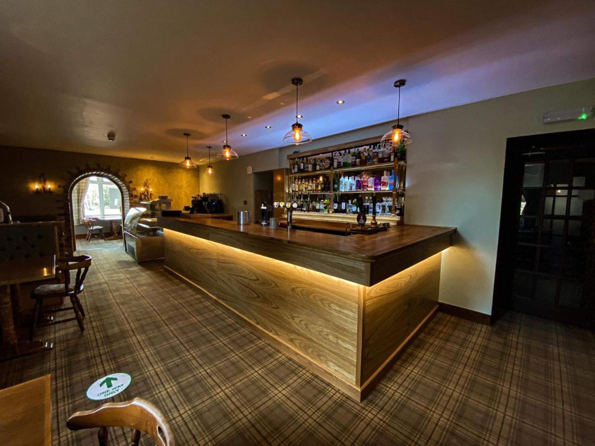 Duke Of Gordon Hotel Kingussie Extérieur photo