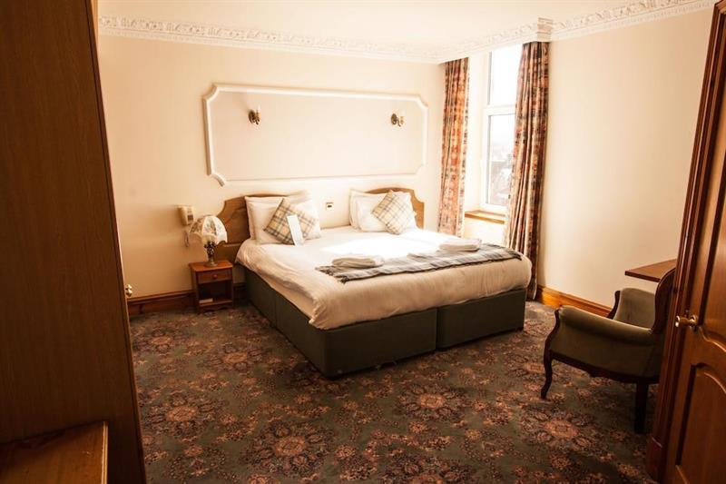 Duke Of Gordon Hotel Kingussie Extérieur photo